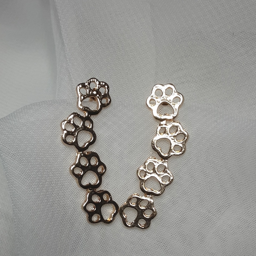 PAW PRINT GOLD EAR CLIMBERS
